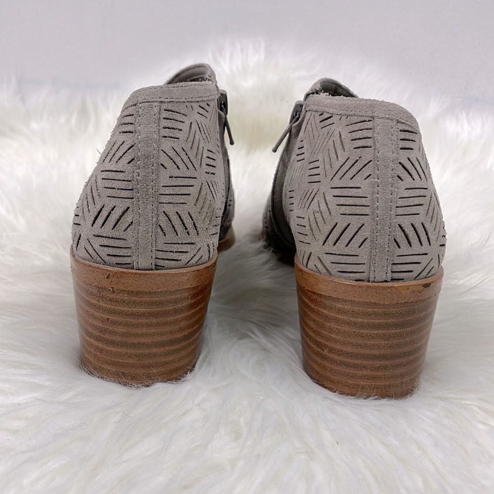 1. State | Tan pointy toe suede booties 6.0 cutout detail,zipper closure. - Picture 4 of 8